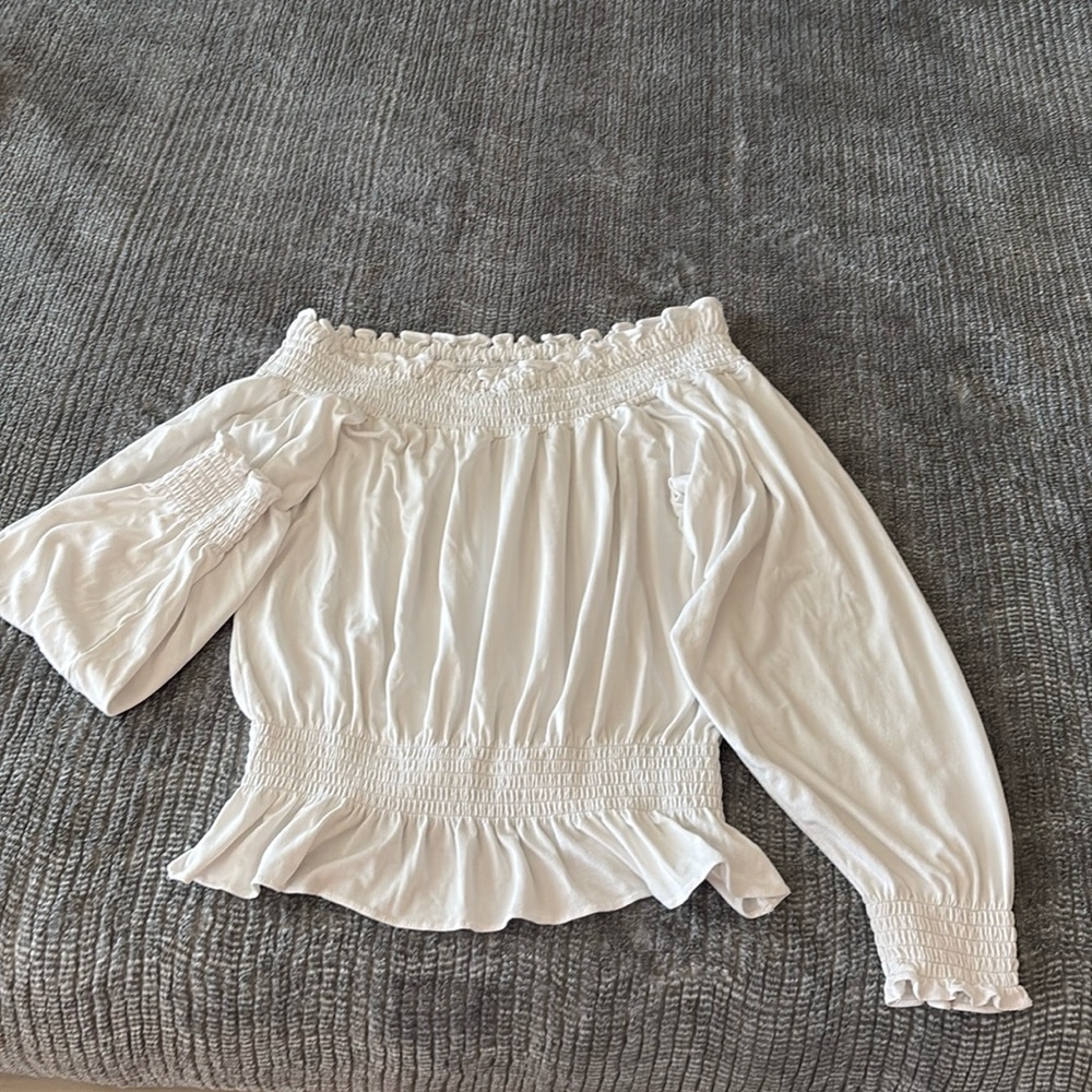 Women’s Ralph Lauren white crop long sleeve shirt.